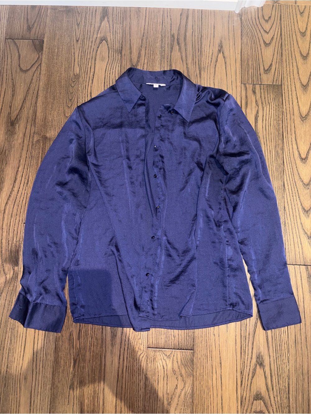 Reitmans Satin-Look Long Sleeve Shirt in Navy Blue